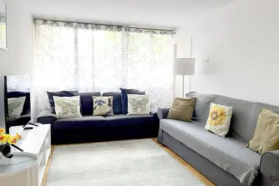 Hou la la! Bright Fitzrovia Central W1: Heart of Tourist London. Très grand lit. Wifi gratuit
