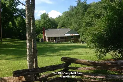Image de The Old Campbell Farm - Historique, Familles, Attractions populaires à proximité
