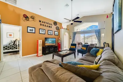 Image de Bienvenue à The Magical Dream Villa, à 4, 8 km de Disney World, piscine / spa