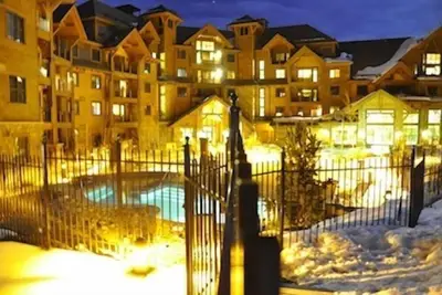 Image de Le Grand Lodge au sommet 7, une véritable aubaine pour le ski en piste