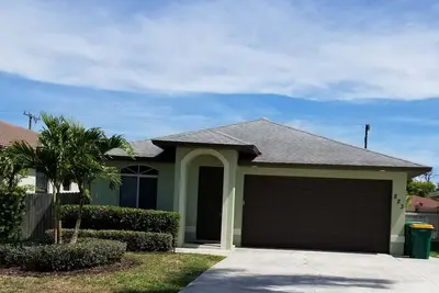Image de Très bien situé à Naples Park, maison individuelle avec piscine près du Golfe / restaurants.