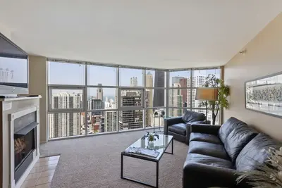 Image de Penthouse MagMile au 51ème étage - Vues, Cheminée, Balcon, Piscine, WiFi
