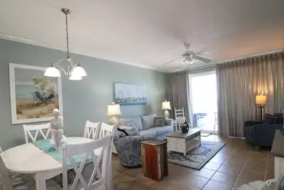 Image de Boardwalk Luxury Condo - Wifi gratuit, en bord de mer, 4ème étage, de superbes équipements!
