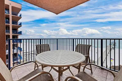 Condo de luxe avec Million $$$ Vue sur le golfe et la jetée privée!