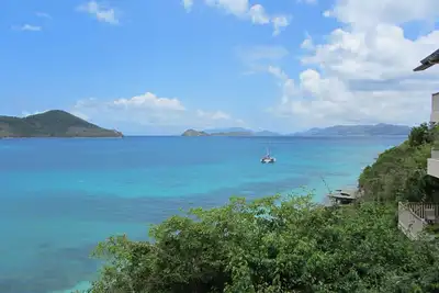 Image de Million Dollar Views: Marcher à la plage, piscines et restaurant
