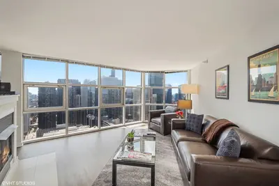 Image de 52th Floor MagMile - Vues, piscine, WiFi, centre de fitness