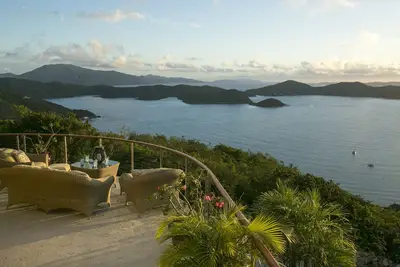 Image de Couples Retreat W / Glass Fond De Kayaks