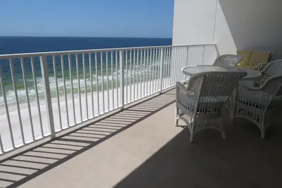 Image de Réservez maintenant et économisez gros! Vérifiez-le!