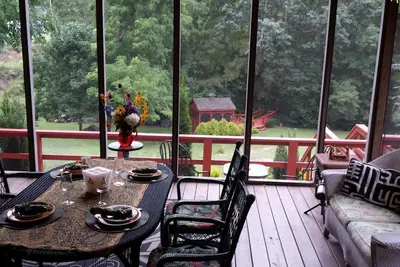 Image de Luxueux refuge romantique Blue Ridge Mountain avec ruisseau / étang / randonnée / pêche