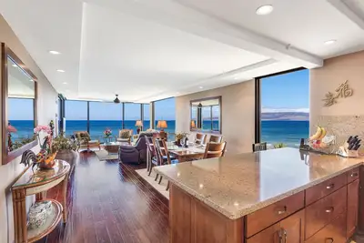 Image de Mahana à Kaanapali, front de mer spectaculaire 2 Br. , 2 Ba Condo, Unité # 1011