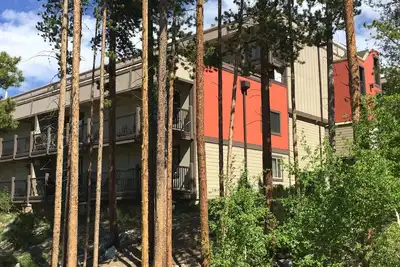 Image de Randonnée pédestre, vélo, ski, randonnée, pêcher ou se détendre! Grand 2b / 2b avec clubhouse et vue sur le mont