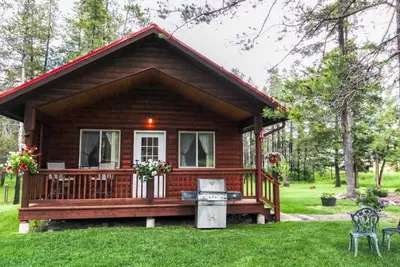 Image de Wolf Cabin - Beautiful Private Setting, 6 Miles To Glacier Park