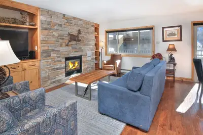 Image de Profitez de cette belle Condo seulement 125 m de la La Gondole dans Lionshead