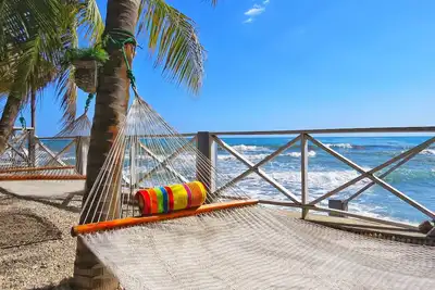 Image de Coint Paradisiaque au Bord de Mer # 6