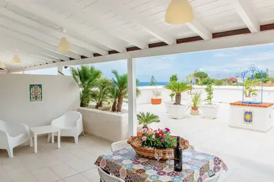 Image de Splendid apartment in villa 200 meters from the beach wifi rental car