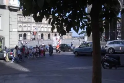 Image de \" Serra\" maison de vacances au centre de la ville de Napoli a 20 metres du place publique du Plebiscito