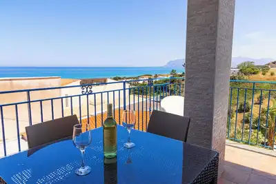 Image de Typical apartment 200 meters from the beach wi f car rental