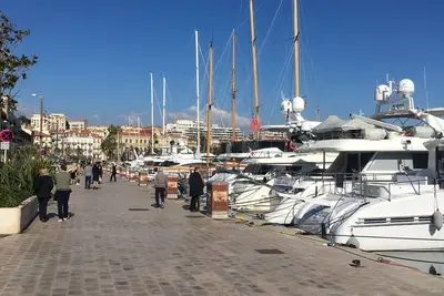 Image de Centre ville Plage100 m Immeuble standing quartier historique du suquet Parking