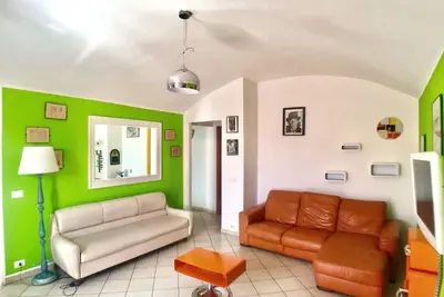 Image de Appartement lumineux et confortable Ă 10 minutes Ă pied du centre