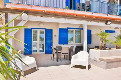 Image de Appartement Dans Villa À 150 MÈTRES De La Plage Wi Fi Location De Voitures