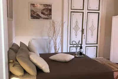 Image de Rome: Centre Historique, au coeur de Rome, à quelques pas du Panthéon, la Fontaine de Trevi et la Place d'Espagne. Rabais! Long SÉJOURS