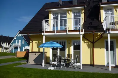 Image de 200 m de la plage naturelle, appartement rez de chaussée familial avec terrasse, sans fil