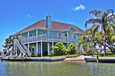 Image de Best View Waterfront Home -Premier Pêche-Beach & Pool Fermer