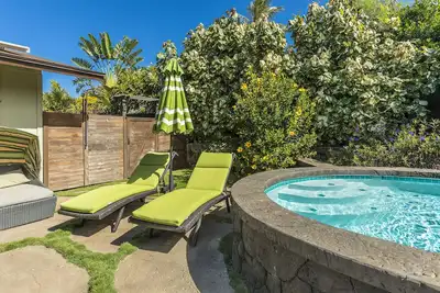 Image de Maison privée, piscine, à pied de la plage, Designer Remodel - Cloud 9 Beach House