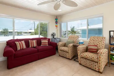 Image de Terrific Waterfront 1 Br, Animaux acceptés, Option de glissade de bateau, Mm 99. 5, 28 Min.