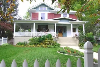 Image de Élégant centre-ville d'Asheville Homestay près de River Arts District - 4 min à Biltmore