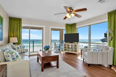 Image de Excellentes critiques ~ West End avec des tonnes de fenêtres ~ Service de plage gratuit