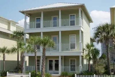 Image de Destins 5 étoiles, 5 chambres 4. 5 Bath Beach Home, pour 12 personnes, piscine communautaire