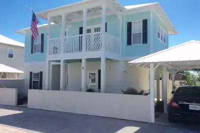 Image de Maison De Luxe, 3 Lits / 3 Bains, ÉTAPES De La Plage & Toute L'Action