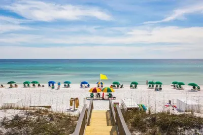 Image de Réservez dès maintenant le printemps 2020! ~ Voiturette de golf gratuite ~ 4 Bdrm + Près de la plage ~ Animaux Ok