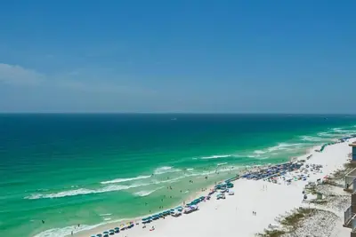 Image de Réservez dès maintenant le printemps 2020! Front de mer ~ 2 K Mstrs +2 Q Bdrm ~ Superbes vues