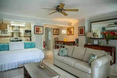 Image de \"Temps d'inactivité sur la baie\". Appartement visuellement charmant et récemment rénové