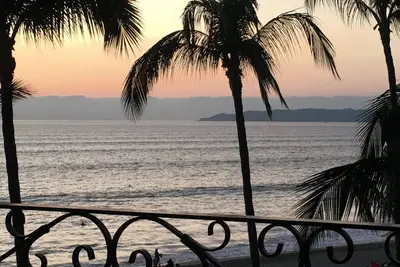 Image de Brad & Joey's Villa 1302 Oceanfront! ! - Le plus proche de l'océan 2 chambres