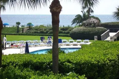Image de St. Condo Simons Island Beach Club # 126