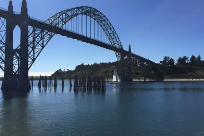 Whoo hoo, c'est tout nouveau, dans ce joli ranch de Newport Oregon