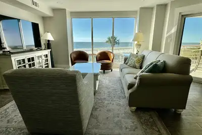 Image de Oceanfront spacieux à Villamare dans Palmetto Dunes, une vue imprenable depuis chaque chambre