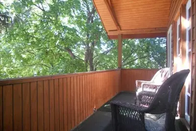Image de Location histoire Rue Apartment- près de tout!