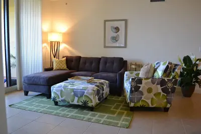 Image de 11 e étage, 3 chambres / 2 salles de bain Condo orienté sud à Cape Harbor avec de belles vues