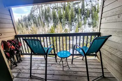 Image de Spacieux condo sur la rue Main, navette gratuite, entièrement rénové