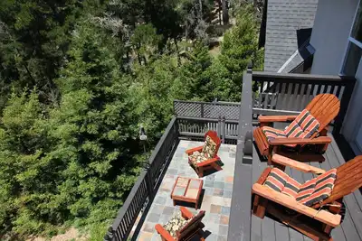 Image de Cambria Ocean View Tudor sur Forested Preserve