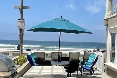 Image de Ocean Luxury! Soleil et couchers de soleil / Surf and Sand! Patio incroyable sur la promenade