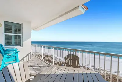 Venez profiter d'un condo 3\/2 sensationnel directement sur la plage