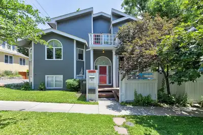 Image de Centre-ville, 2 rues Pearl St, A / C Central, Ponts, Vues