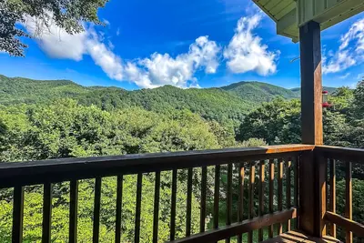 Image de Ez Access - Haut de gamme - Vue sur la montagne - Spa - Foyer de cheminée - Wifi rapide - Cheminée