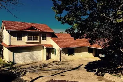 Image de Waterfront Lake House sur le magnifique lac Whitney