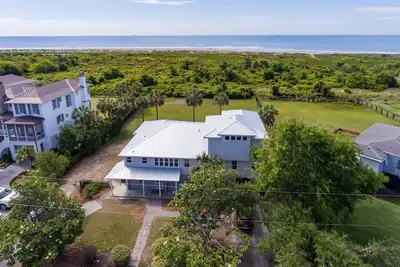 Image de Vues spectaculaires Oceanfront Sullivan's Island 5bd / 4ba